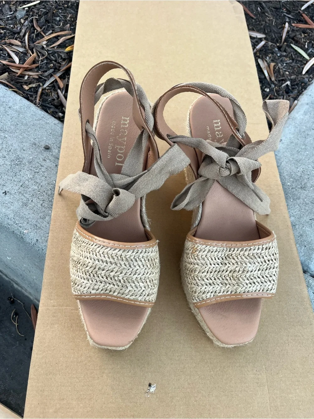 Maypol neutral tan